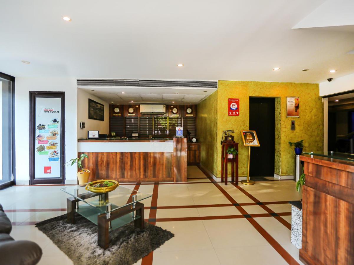 Hotel Treebo Trend Time Square Marine Drive Kochi Esterno foto