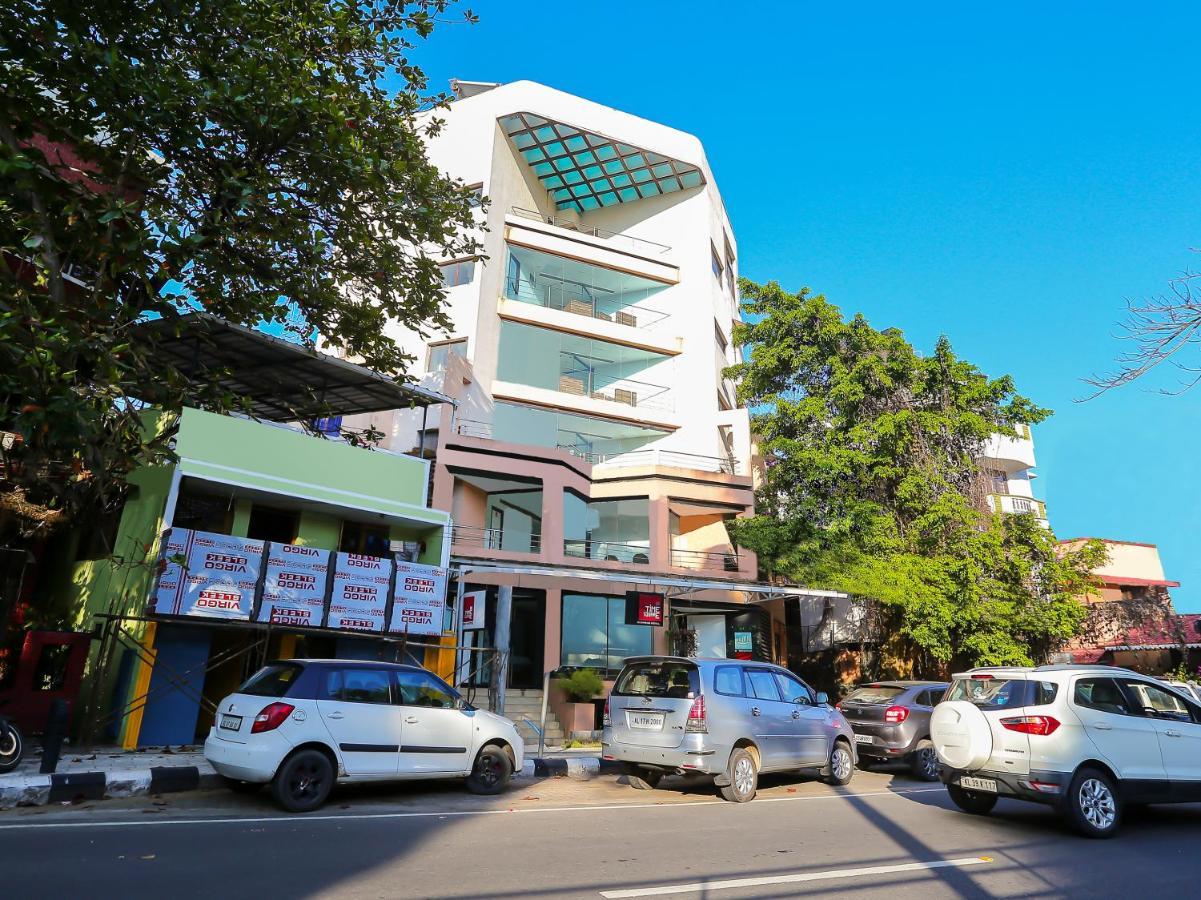 Hotel Treebo Trend Time Square Marine Drive Kochi Esterno foto
