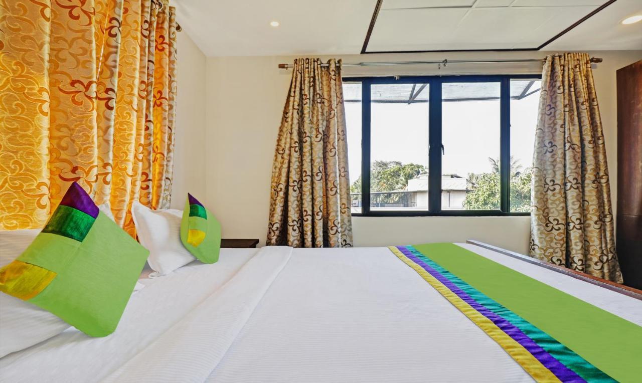 Hotel Treebo Trend Time Square Marine Drive Kochi Esterno foto