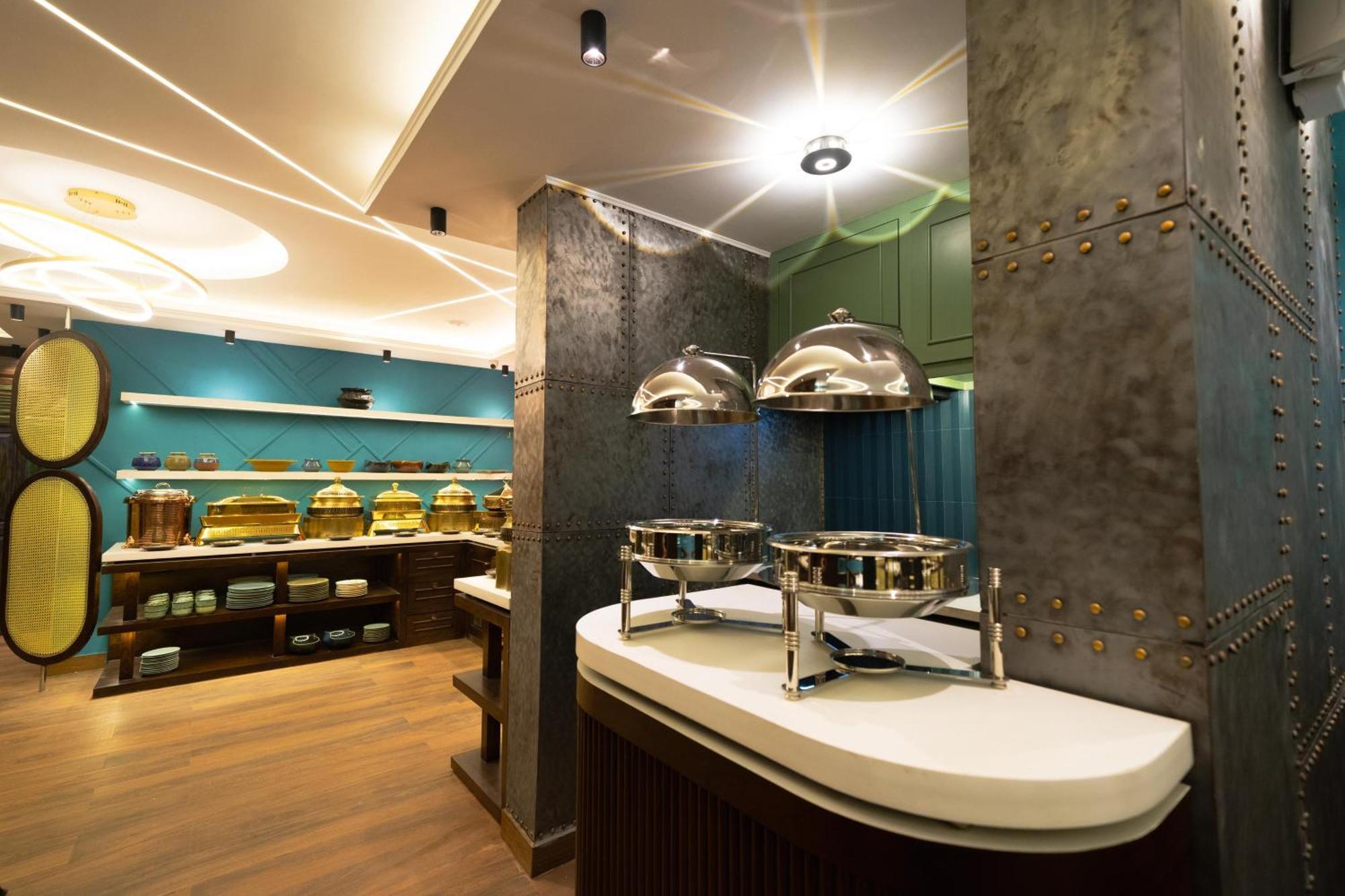 Hotel Treebo Trend Time Square Marine Drive Kochi Esterno foto